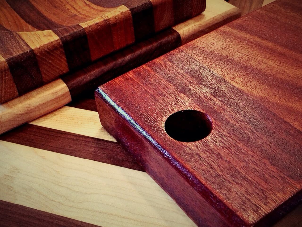 Wooden Chopping Board – Acacia, Medium